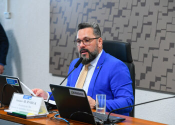 Lei que reconhece a profissão de multimídia é sancionada — Senado Notícias