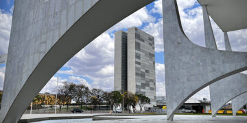 LDO é sancionada com prazo para pagar emendas e veto a Fundo Partidário maior — Senado Notícias