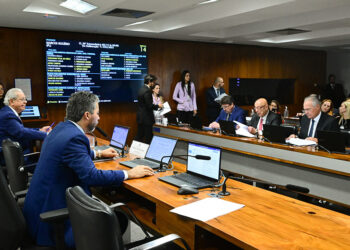 CI pode votar projeto que exige sinalização em rodovias federais após obras — Senado Notícias