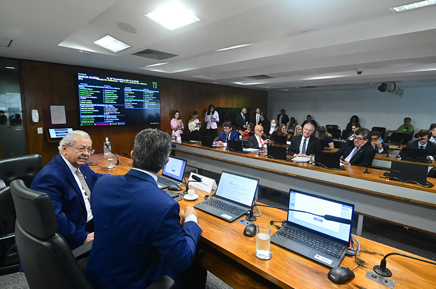 Ponte sobre o Rio Tarauacá recebe o nome de Odilon Vitorino de Siqueira — Senado Notícias