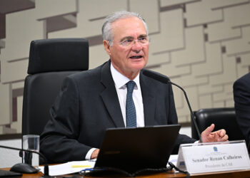 Cigarro eletrônico e passe livre estão entre 100 projetos prontos para votação na CAE — Senado Notícias