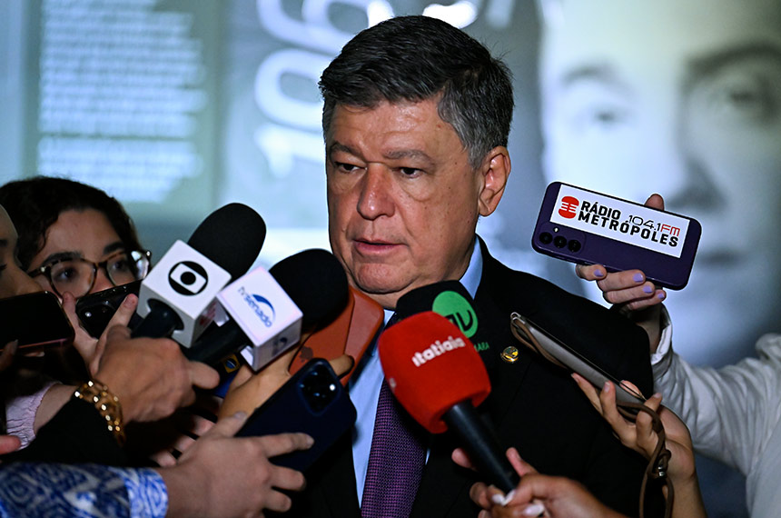 Carlos Viana pede prorrogação da CPMI do INSS — Senado Notícias