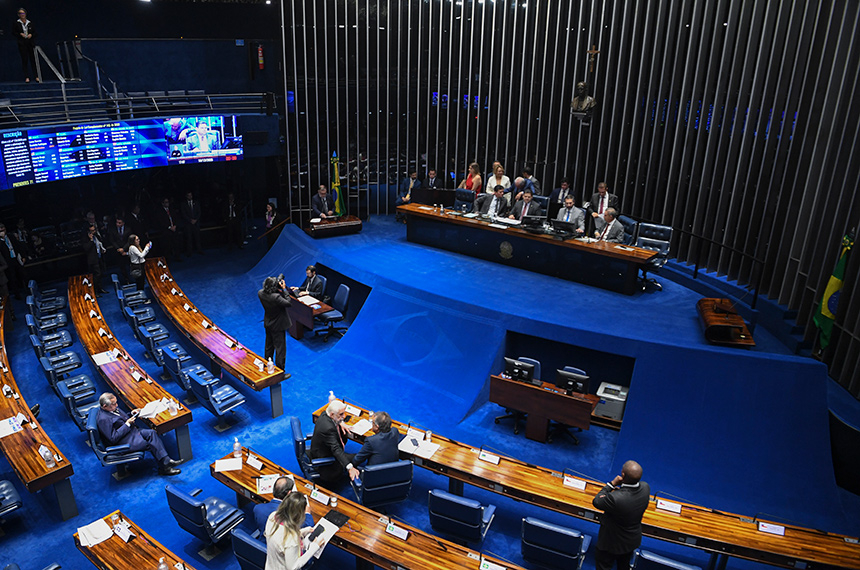 De olho no público virtual, discursos no Senado ficam mais curtos, aponta estudo — Senado Notícias