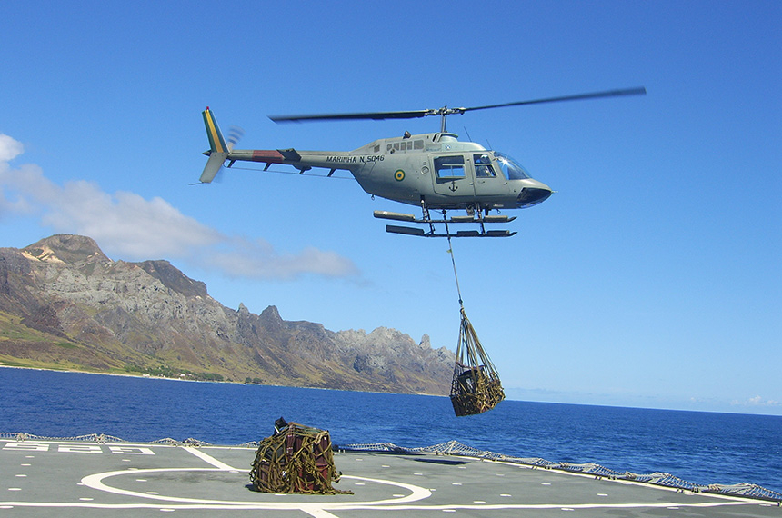 Autorizada doação de helicópteros da PF e da Marinha ao Paraguai e ao Uruguai — Senado Notícias