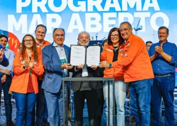 Petrobras assina contrato bilionário para fabricar navios no RS