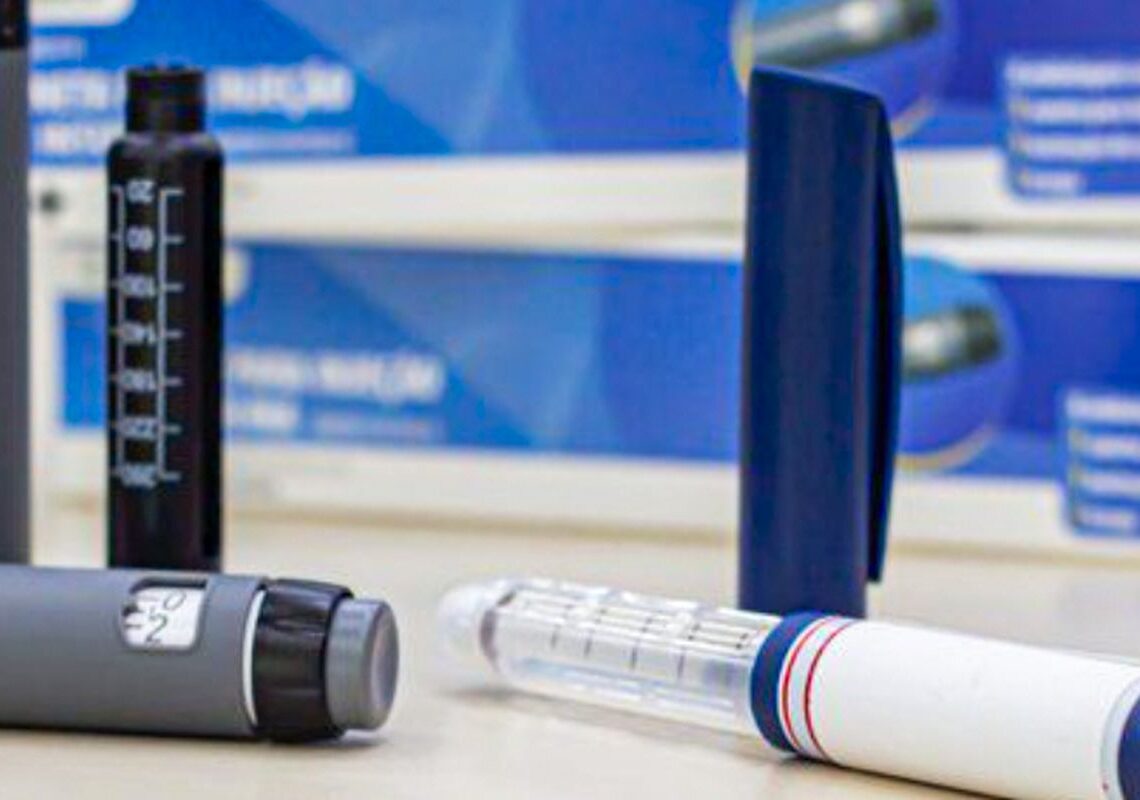 Uso de canetas emagrecedoras por idosos requer cuidados, diz geriatra