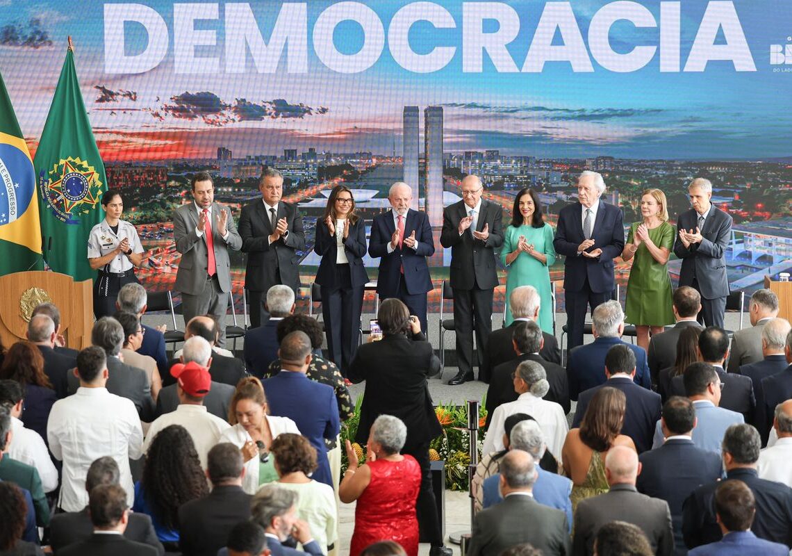 Lula veta integralmente PL da Dosimetria