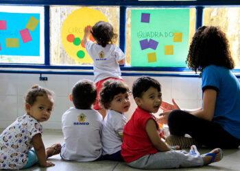 professor da educação infantil integra carreira do magistério — Senado Notícias