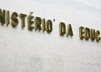 Governo recompõe orçamento para educação e ciência