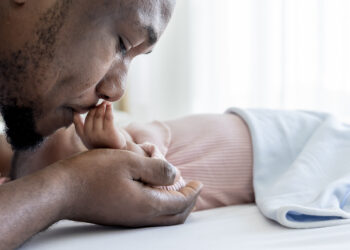 Entre projetos da área social, Senado pode votar licença paternidade de 20 dias — Senado Notícias