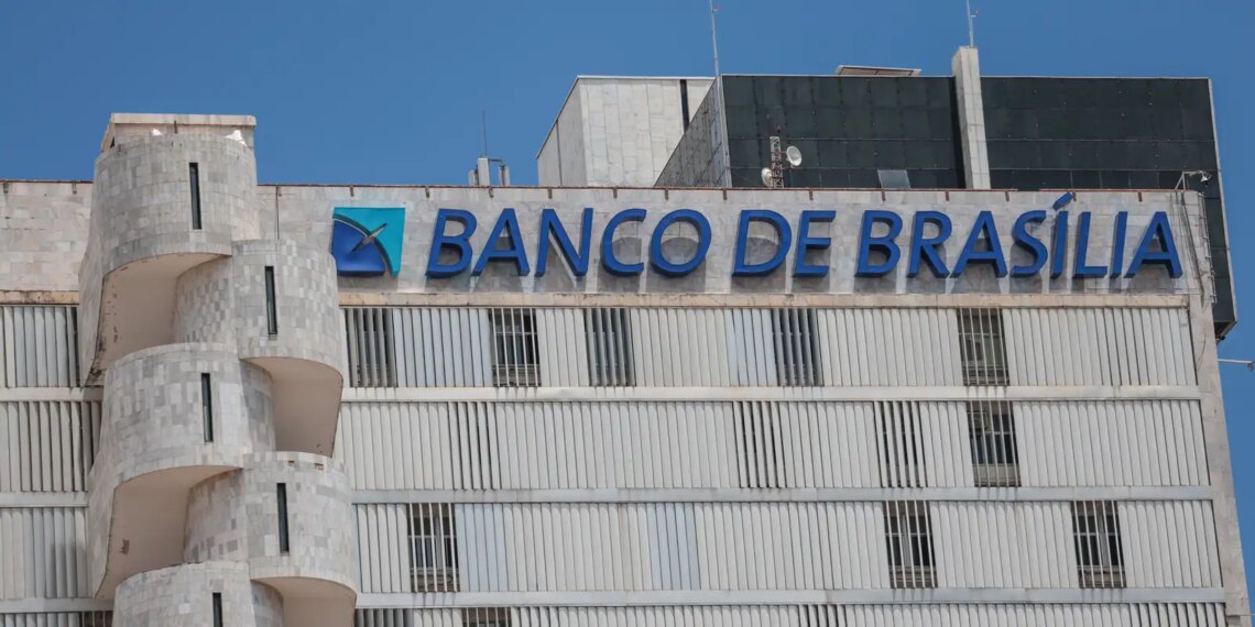 Governo do DF faz proposta de venda de imóveis para socorrer BRB