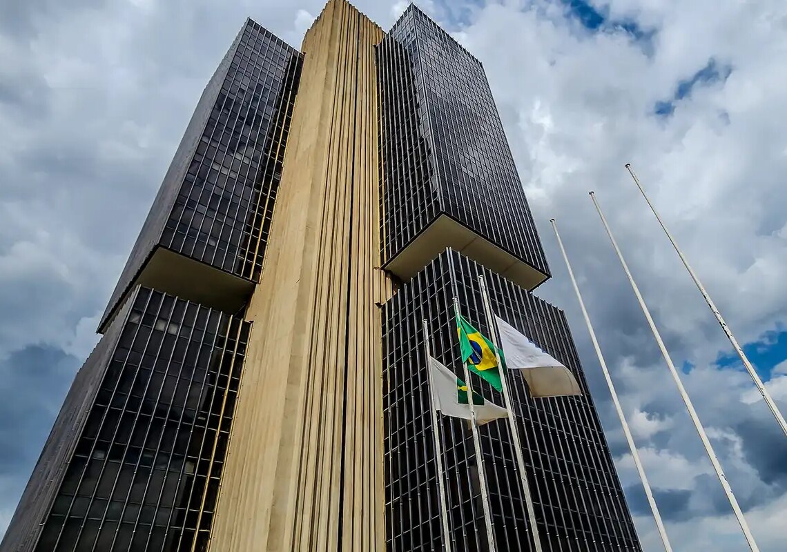 Contas externas têm saldo negativo menor em janeiro de 2026