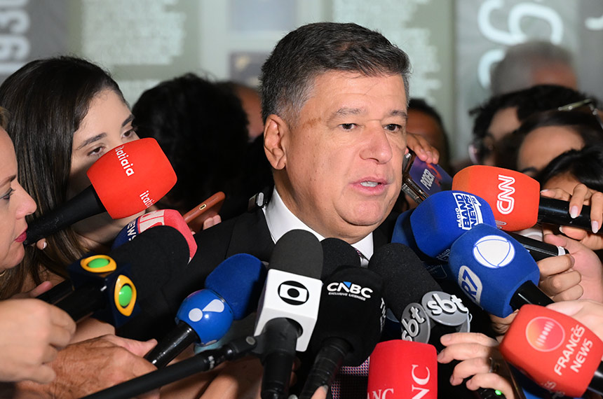 Viana diz que vai recorrer da decisão do STF de liberar Vorcaro — Senado Notícias