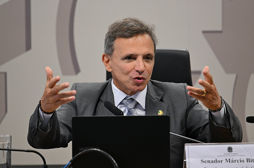 Avança proposta que pode derrubar restrições para armas de fogo — Senado Notícias