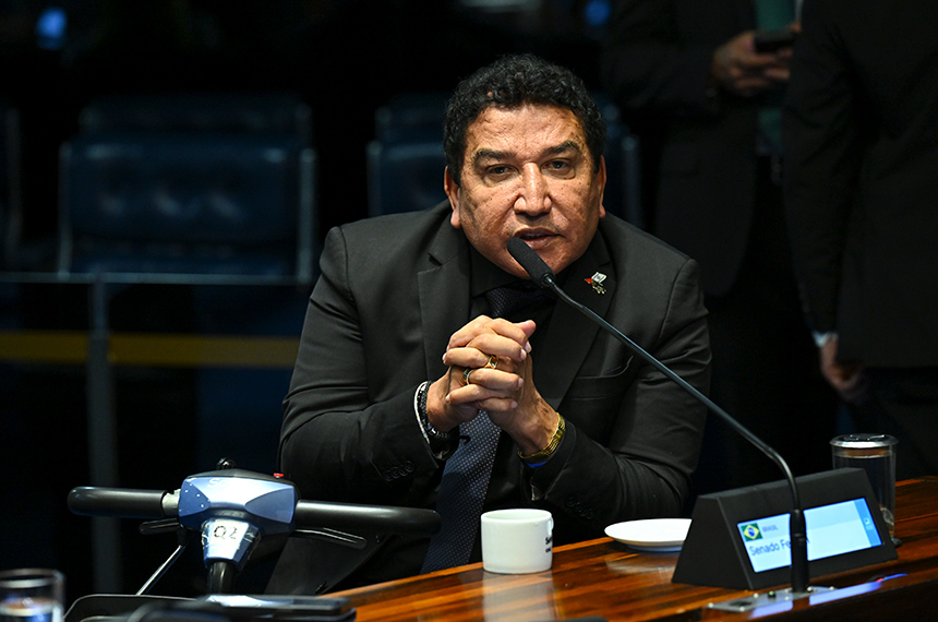 Magno Malta pede investigação de juízes que inocentaram acusado de estupro — Senado Notícias