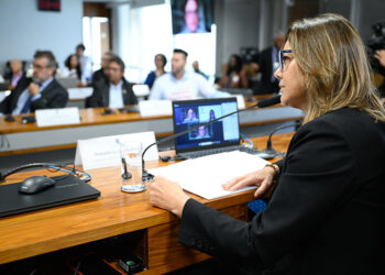 debatedores defendem regulamentação da profissão — Senado Notícias