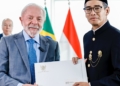 Lula recebe credenciais de nove novos embaixadores