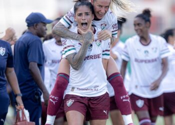 Com gol no fim, Fluminense bate Vitória pelo Brasileirão Feminino