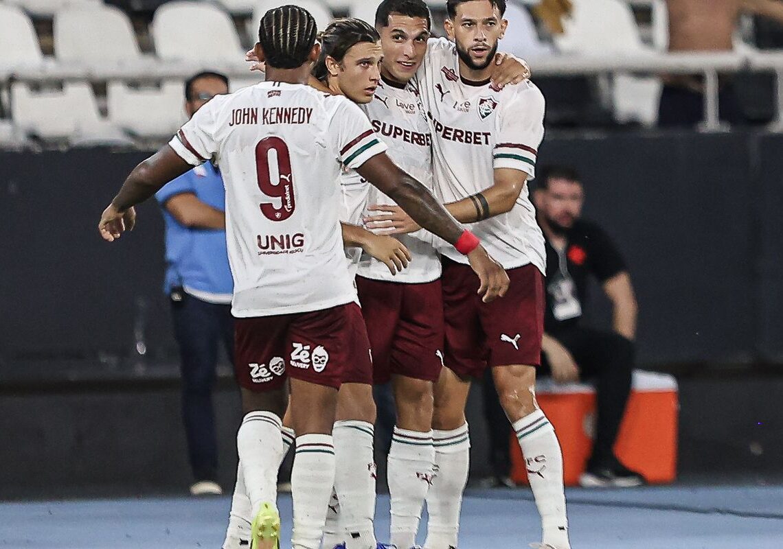 Flu derrota Vasco e sai em vantagem por vaga na final do Carioca