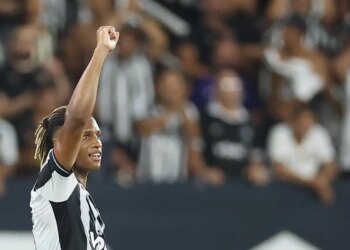 Botafogo supera Nacional e segue vivo na Pré-Libertadores