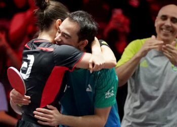 “Calderashi” bate dupla número 1 e fatura título no Smash de Singapura