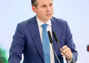 Fim da Escala 6×1 pode ser votado em maio, diz presidente da Câmara