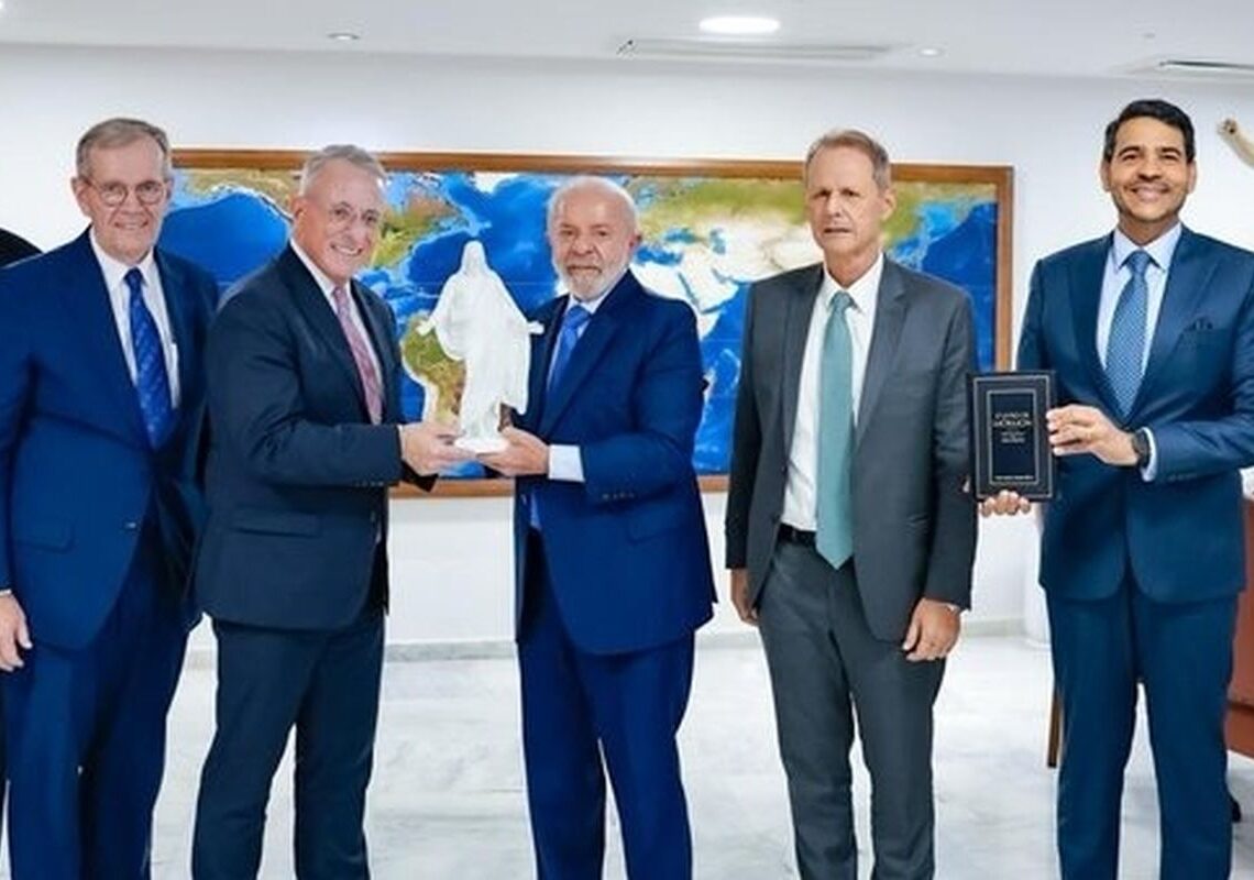 Lula recebe líderes mórmons dos EUA no Palácio do Planalto