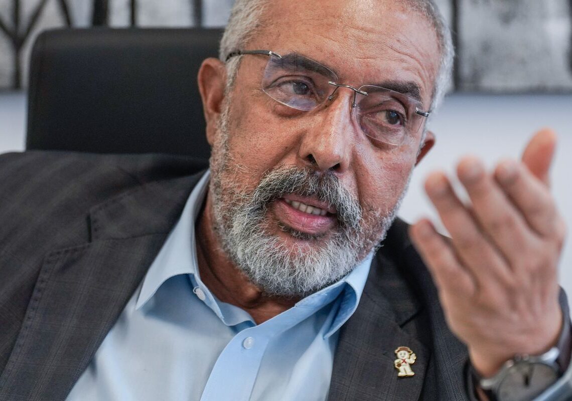 Não há mais razão para manter escala 6×1 e jornada de 44h, diz senador