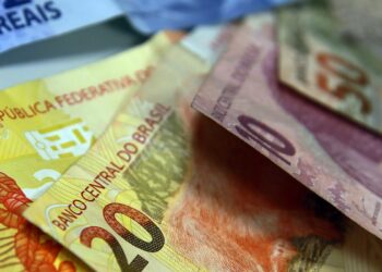 Dívida Pública fica praticamente estável, mas supera R$ 8,6 trilhões