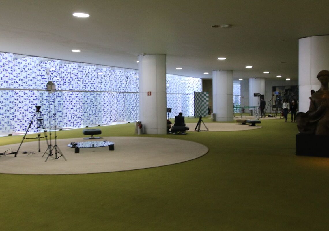 Sindicatos repudiam violência contra jornalista na Câmara