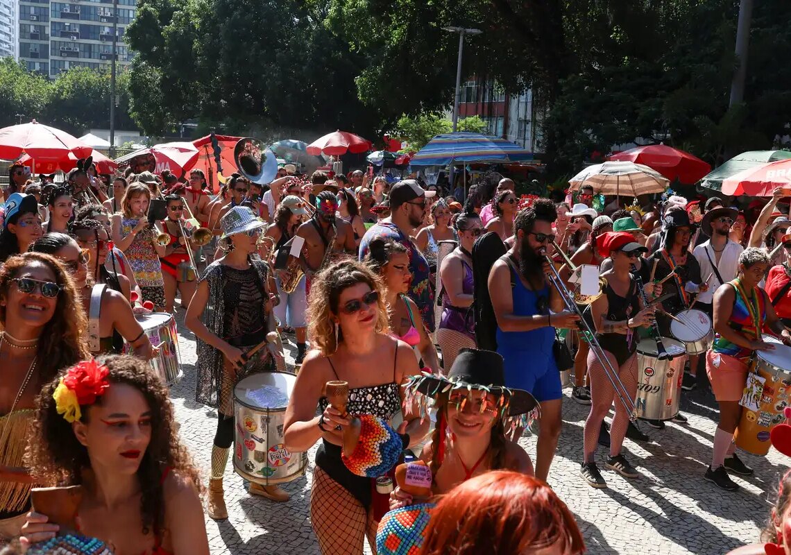 Rio registra cinco atendimentos por hora devido ao calor no carnaval