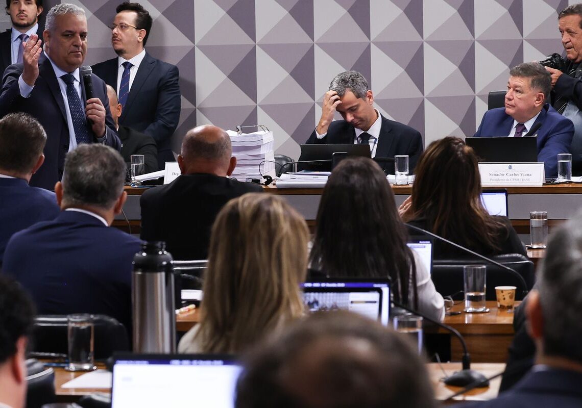 CPMI do INSS termina sem relatório final