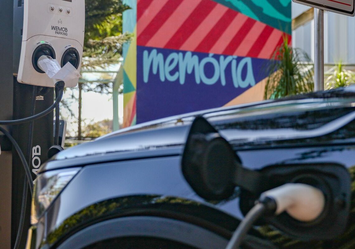 Emplacamentos de veículos avançaram em fevereiro, aponta Fenabrave