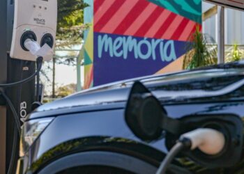 Emplacamentos de veículos avançaram em fevereiro, aponta Fenabrave