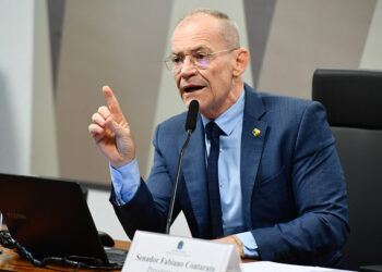 CDH pode votar aumento de penas para discriminação em estádios de futebol — Senado Notícias