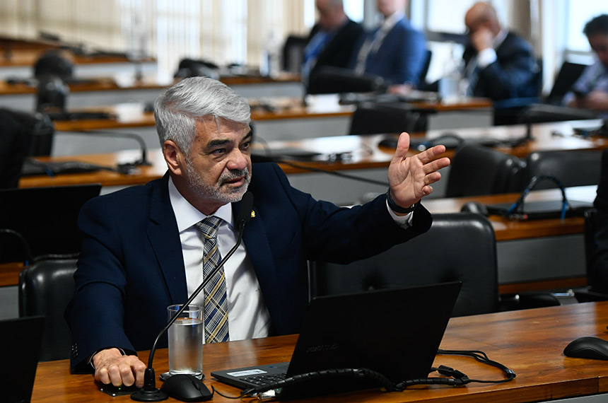 CCJ analisa proteção a domésticos submetidos a trabalho escravizado — Senado Notícias