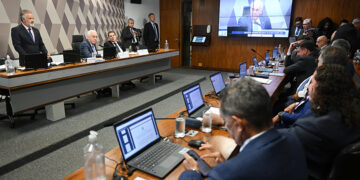 Fim da aposentadoria compulsória como punição está na pauta da CCJ — Senado Notícias