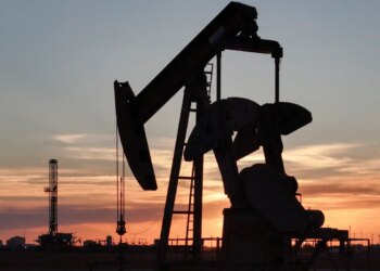 Dólar salta a R$ 5,26, e Bolsa cai 3% com escalada no Oriente Médio