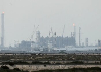 Mercado vive turbulência com infraestrutura petrolífera sob ataque