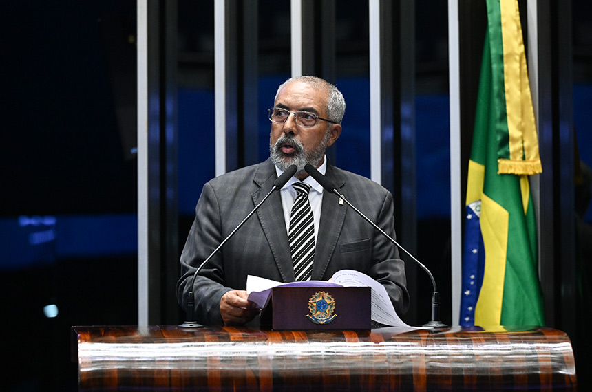 Paim defende redução da jornada para 40 horas — Senado Notícias