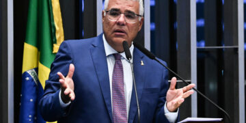 Girão afirma que manifestações pediram impeachment de ministros do STF — Senado Notícias