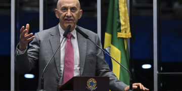 Confúcio Moura defende investimento em educação para reduzir violência — Senado Notícias