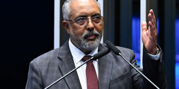 Homens engajados pelo fim da violência contra as mulheres terão reconhecimento do Senado — Senado Notícias