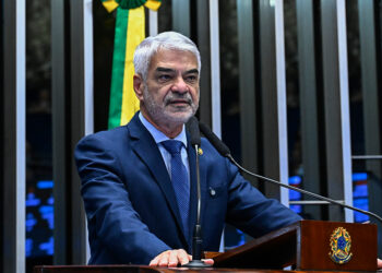 Humberto Costa alerta para aumento da violência contra mulheres no país — Senado Notícias