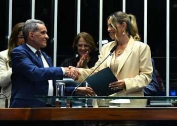 Mecias deixa mandato; Roberta Acioly é a nova senadora por Roraima — Senado Notícias