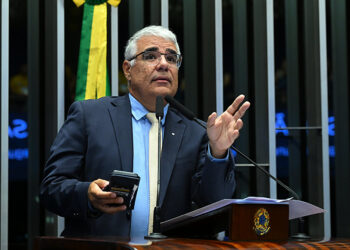 Girão cobra informações sobre desaparecimento de cearense no exterior — Senado Notícias