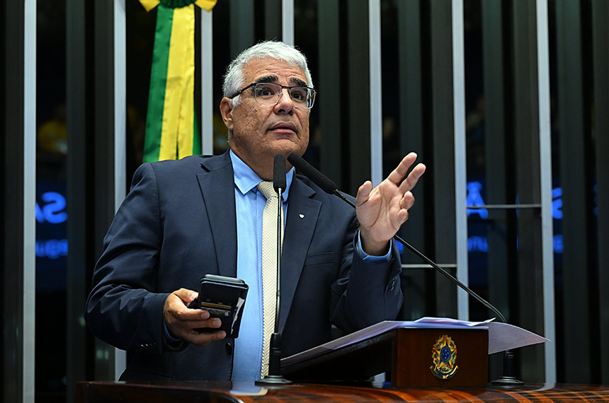 Girão cobra informações sobre desaparecimento de cearense no exterior — Senado Notícias
