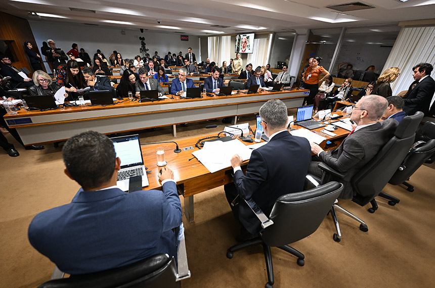 CPI do Crime Organizado ouve Pedro Taques e Martha Graeff na quarta-feira — Senado Notícias