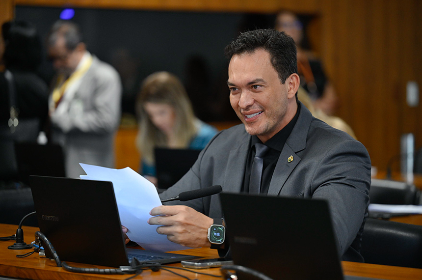 Regulamentação da psicopedagogia é aprovada em primeiro turno na CAS — Senado Notícias