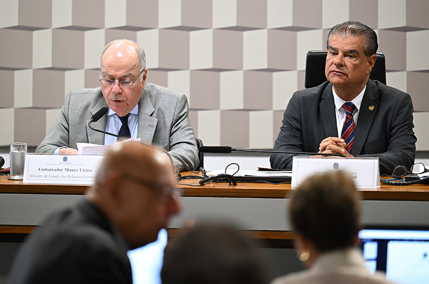 CRE aponta preocupação a chanceler Mauro Vieira com conflito no Irã — Senado Notícias